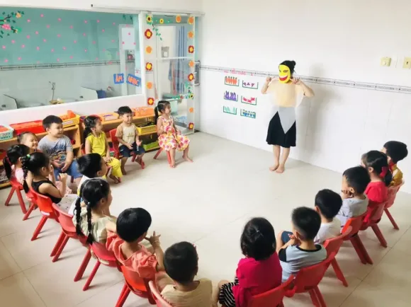 Sự Kiện